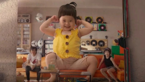 宜家惊喜联动新裤子乐队，看摇滚奶爸如何从容带娃！