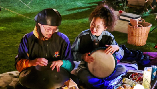 张亚东、麦子、文牧野用vivo X50 Pro拍摄夜色大片