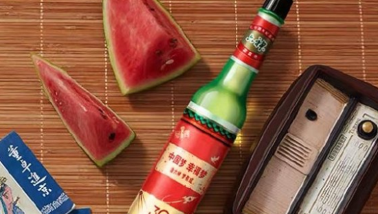 六神特别推出30 周年限量版花露水