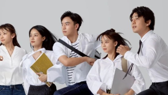 #加油白衬衫#很感人也很走心！天猫毕业季营销C位出道