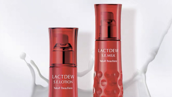 把「养乐多」拍打在脸上，是种什么体验？