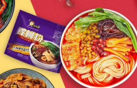 半年产值50亿，网红「螺蛳粉」跨界忙，这对下一个爆款打造有何启示？