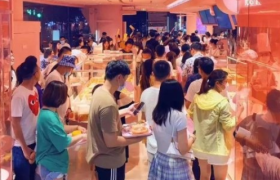 好利来PINK主题店南京首店入驻环亚广场