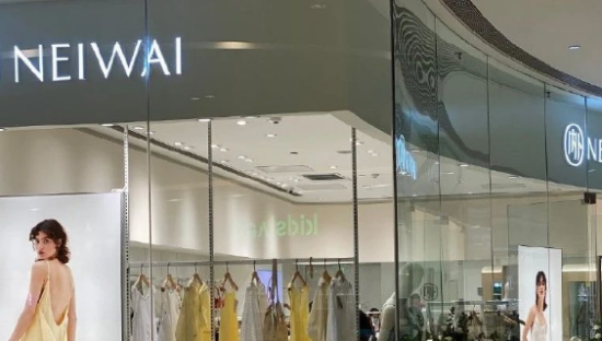 吊打都市丽人，从一家网店到估值10亿，内外的秘诀是什么？