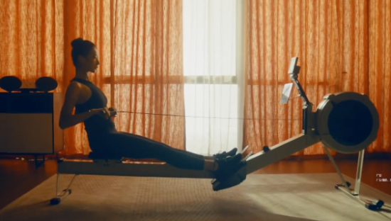 华为手环B6新广告，有Apple Watch那味儿了？