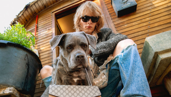 Gucci让模特们拍了支vlog，记录宅家的日子！