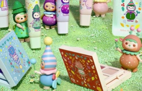 泡泡玛特出眼影了，这个联名太梦幻！