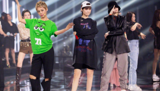 公关前一秒，这些品牌“先黑为敬”