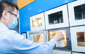 盒小马的早餐自提柜里 藏着50万行代码