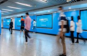 饿了么出街了一套海报，乙方羡慕了