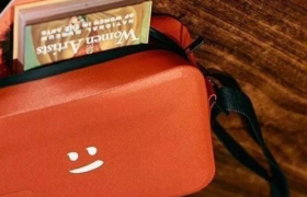 可口可乐中国出表情「包」了！