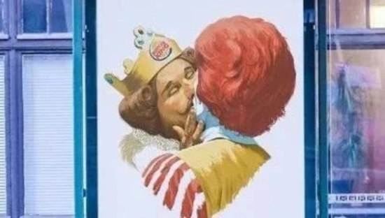 汉堡王强吻麦当劳，“碰瓷营销”有多好使？