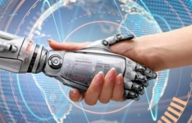 蓝标在线，从颠覆自我开始