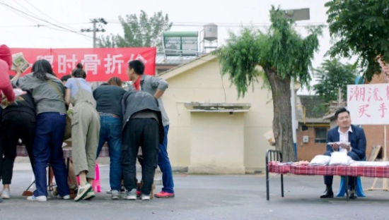 双11洗脑广告来袭，看WEIQ这波魔性营销如何击穿中小商家？