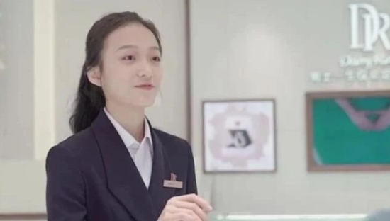 DR钻戒“反套路广告”：对不起，加价也不卖！