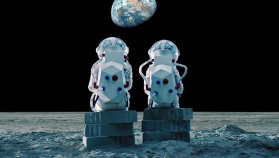 adidas 成为首个与NASA合作的运动品牌