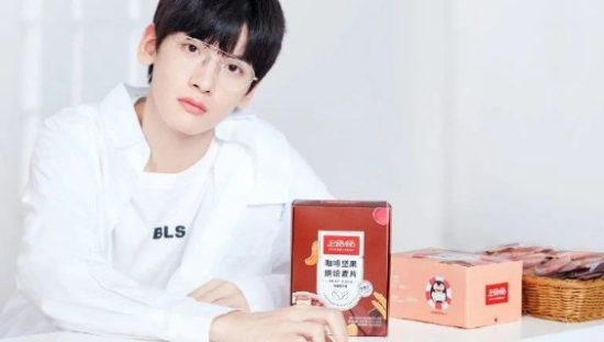 逐浪“代餐轻食”赛道，网红王饱饱这匹马“太黑”了！