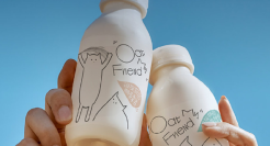 连咖啡将 Ins 上的网红猫印到了瓶身上