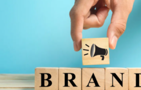 跨界越来越“野”，网红品牌在焦虑什么？