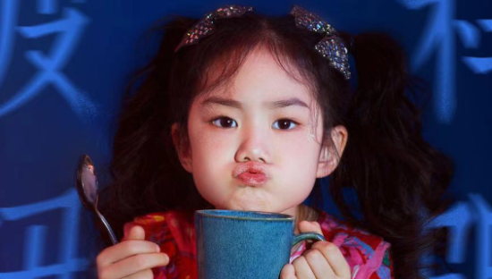 吴青峰与 Lucky 共同演唱《崖上的波妞》主题曲