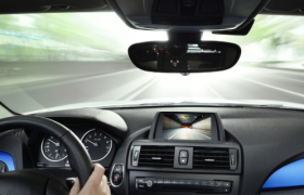 花小猪出圈：“质疑声”盖过“赞扬声”