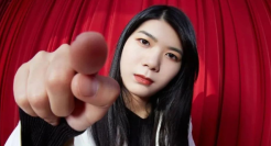 杨笠被举报，《脱口秀反跨年》文案火了！