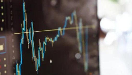 脚踩智能汽车春风，百度踏上千亿美元市值征程