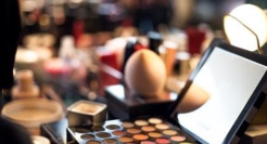 我国成为世界上第二大化妆品消费市场，网购跻身第一大销售渠道