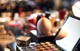 我国成为世界上第二大化妆品消费市场，网购跻身第一大销售渠道