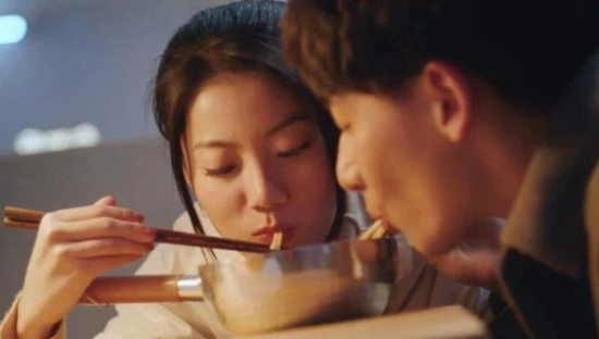 看了这支「有味道」的螺蛳粉广告，我想家了