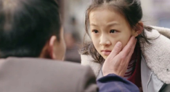 快手联合贾樟柯、张大鹏等四大导演推出的微电影，赚足了我的眼泪！