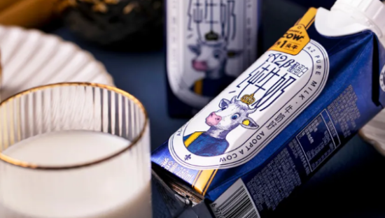 伊利、蒙牛、光明集体涨价，谁给我们“牛奶自由”？