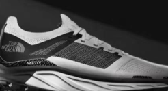 北面推出首款越野碳板跑鞋，发力运动市场寻找新的增量