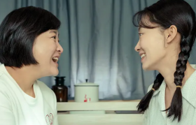 春节电影神仙打架，海报文案锦上添花