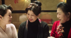 OPPO Reno5引发的爸妈“凡尔赛大赛”