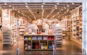 名创优品Q2财报超预期：营收净利双增，全球化扩张加速