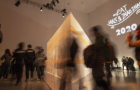 年轻人的第一件Burberry，是在王者荣耀里买的？