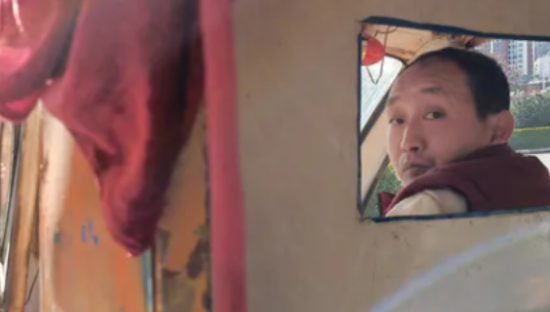 荣耀手机在微博办了一场摄影展，并为每件作品赋诗！