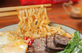 方便面产业落起背后，是一盘关系民生健康的千亿大局