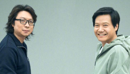 雷军和许知远展开《灵魂对话》，聊了聊小米的“生生不息”