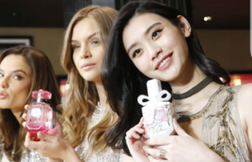 高颜值+直播，“她”给了你新机会