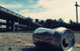 可口可乐“不快乐”