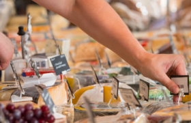 要上市了，辣条扛把子卫龙也发愁