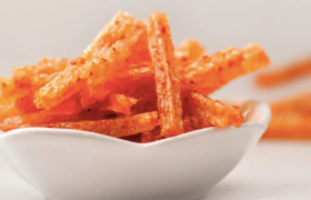 一根辣条铸就的百亿生意，卫龙是如何成龙的