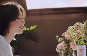 又被RIO微醺 X 周冬雨的新广告治愈到了