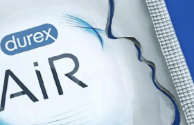 飙车文案，还得看杜蕾斯