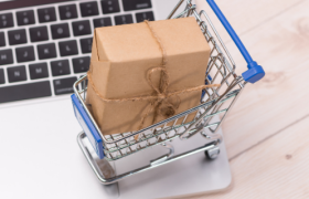 拼多多开启电商平台的“小圈”时代，阿里美团跟随其后