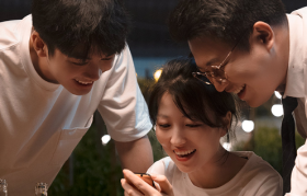 小米手机十周年，广告比发布会更有看头