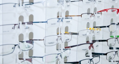 顾客喊贵，商家喊难，一副眼镜的钱究竟是谁赚了？