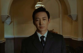 “荣耀影业”C位出道，携手王阳拍摄《电影大师》